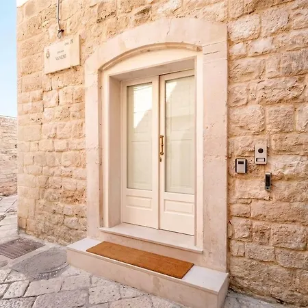 Palazzo Vanese Aparthotel 3*